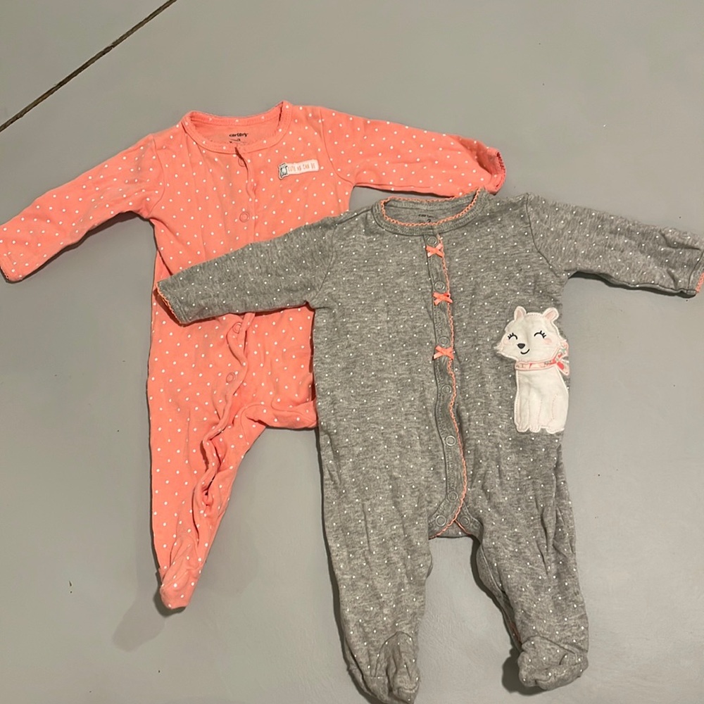 Set of two baby girl sleepers